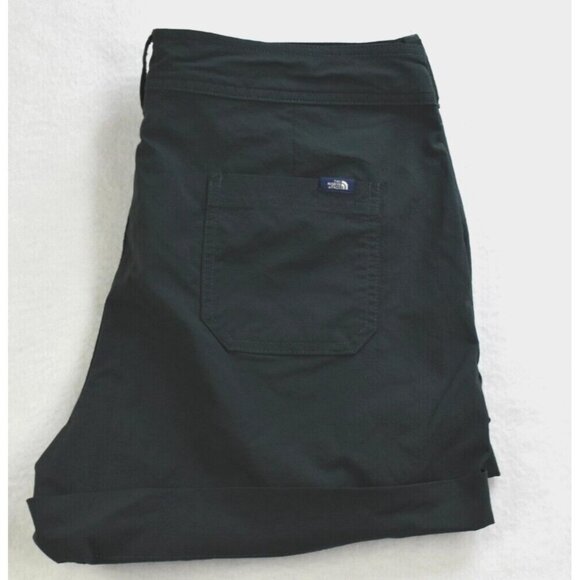 The North Face Mapleton Women's Shorts Size 12 Dark Green Nylon Stretch Cuffed - Picture 1 of 14